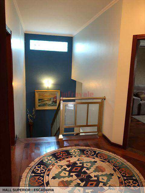 Casa de Condomínio em Jacareí, no bairro Jardim Coleginho