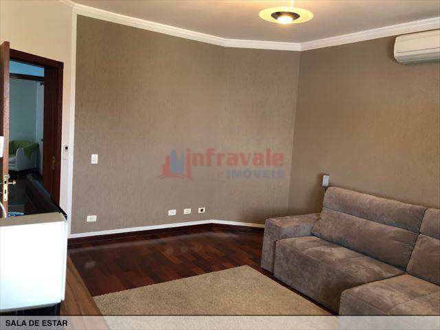 Casa de Condomínio em Jacareí, no bairro Jardim Coleginho