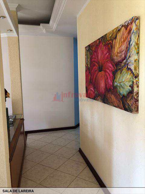 Casa de Condomínio em Jacareí, no bairro Jardim Coleginho