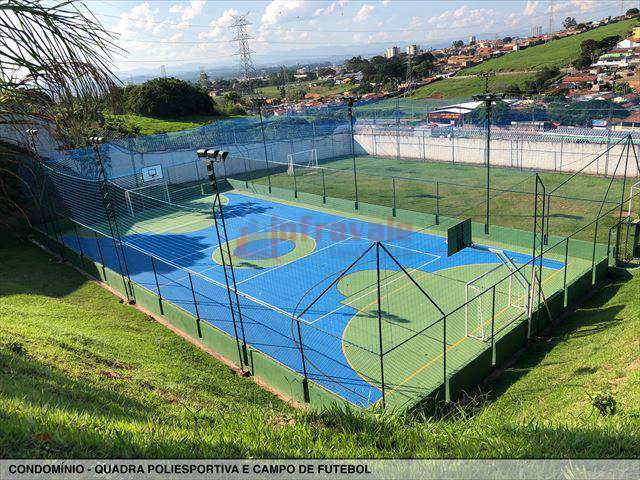 Casa de Condomínio em Jacareí, no bairro Jardim Coleginho