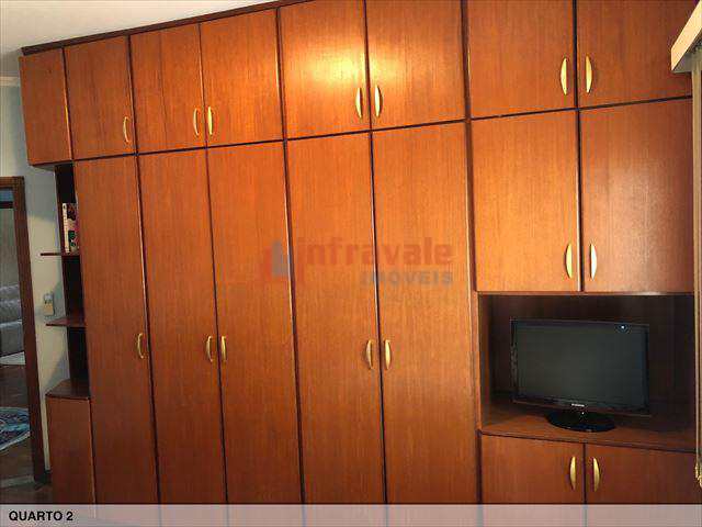 Casa de Condomínio em Jacareí, no bairro Jardim Coleginho