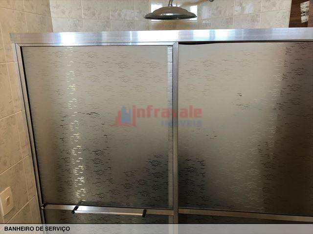 Casa de Condomínio em Jacareí, no bairro Jardim Coleginho