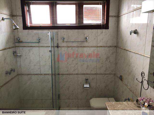 Casa de Condomínio em Jacareí, no bairro Jardim Coleginho