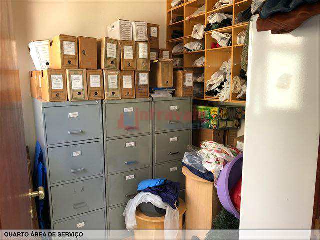 Casa de Condomínio em Jacareí, no bairro Jardim Coleginho