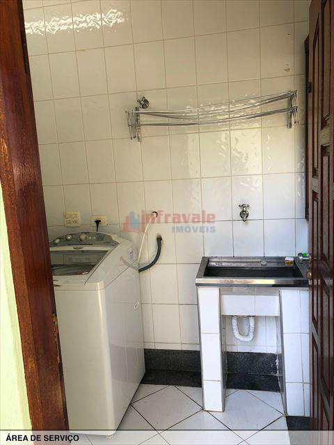 Casa de Condomínio em Jacareí, no bairro Jardim Coleginho