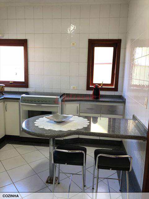 Casa de Condomínio em Jacareí, no bairro Jardim Coleginho