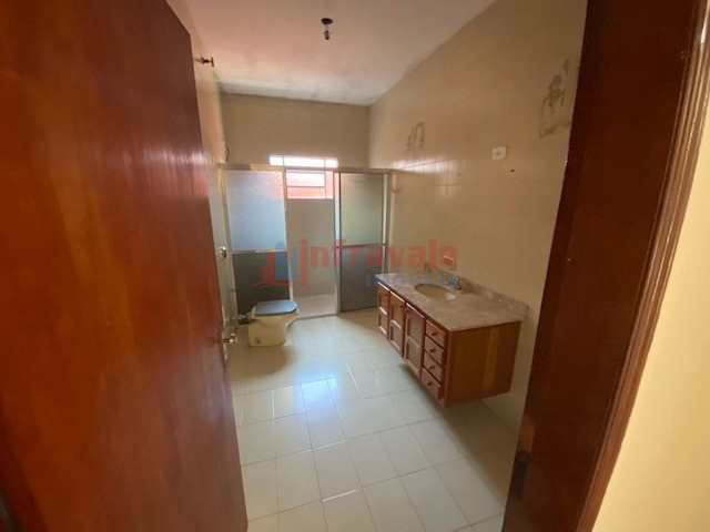 Casa em Jacareí, no bairro Jardim do Vale