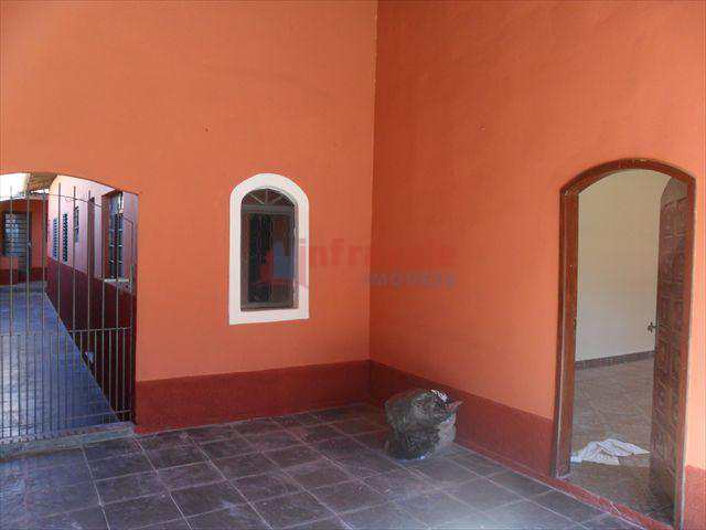 Casa em Jacareí, no bairro Jardim do Vale