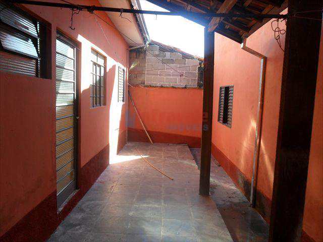 Casa em Jacareí, no bairro Jardim do Vale