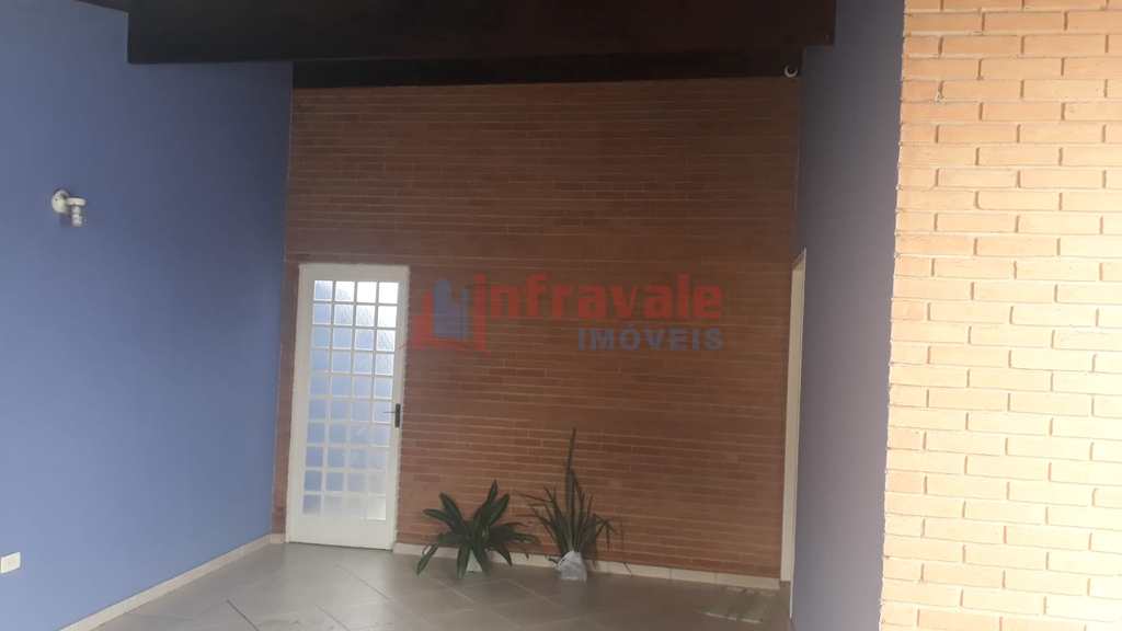 Casa em Jacareí, no bairro Cidade Jardim