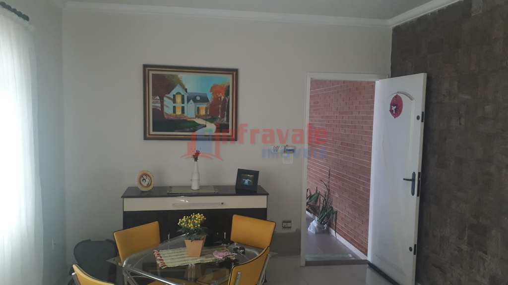 Casa em Jacareí, no bairro Cidade Jardim