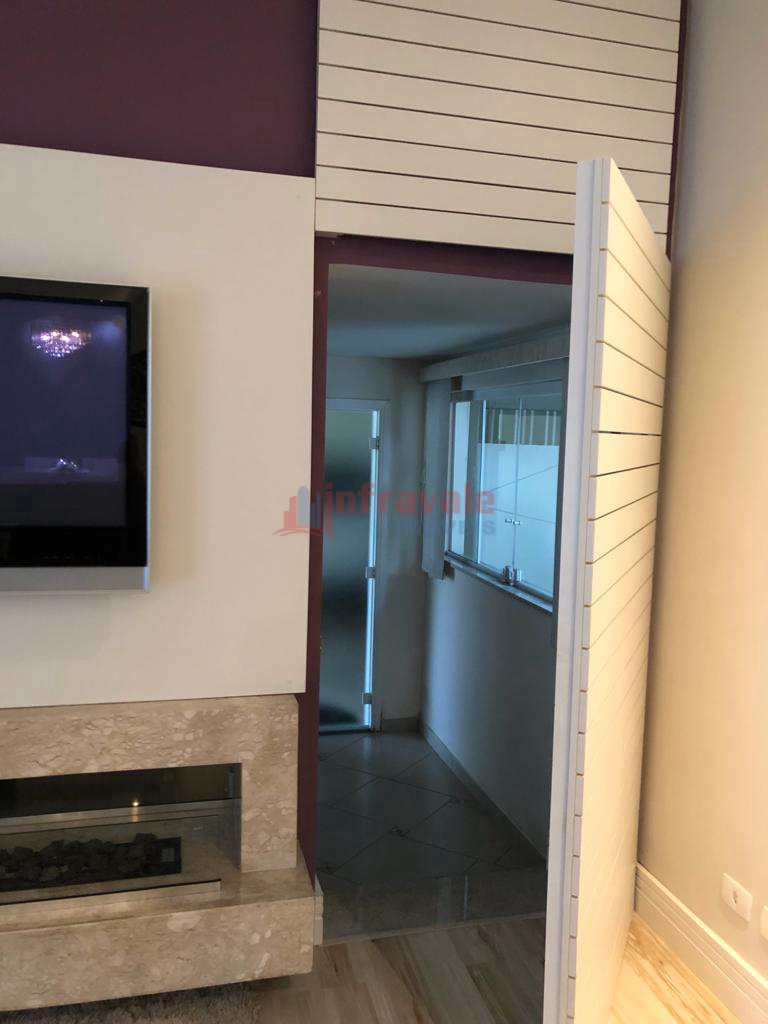 Casa de Condomínio em Jacareí, no bairro Jardim América