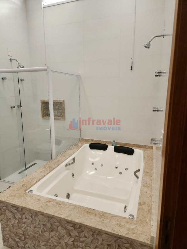 Casa de Condomínio em Jacareí, no bairro Loteamento Residencial Parque Lago Dourado