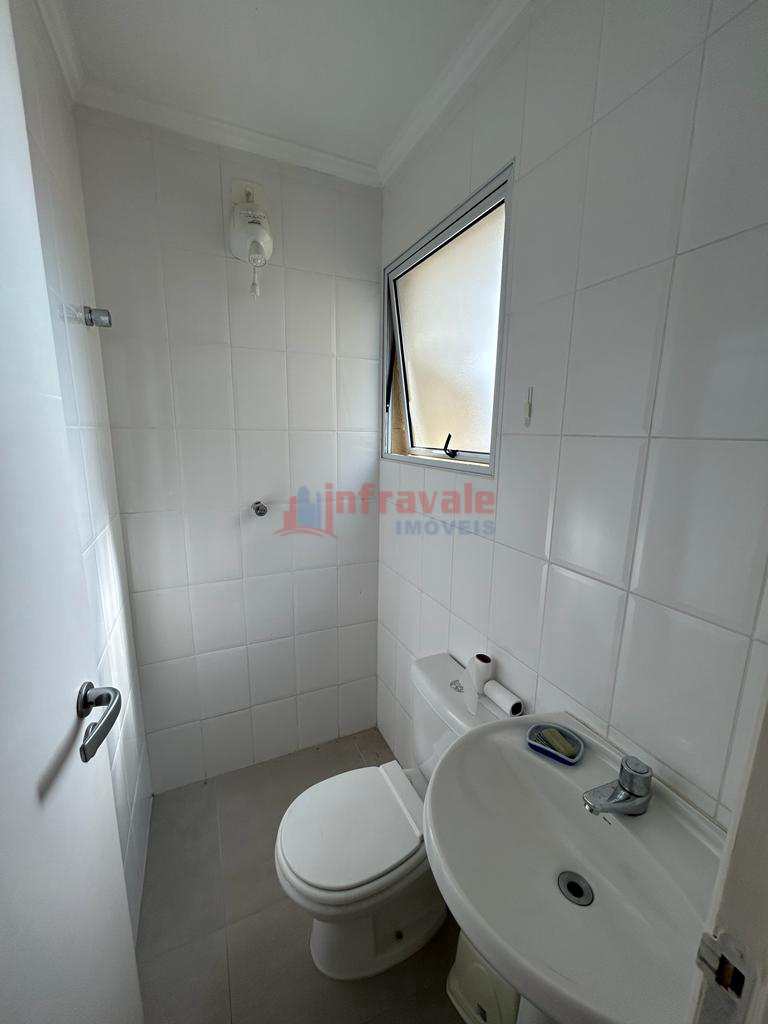 Sobrado de Condomínio em Jacareí, no bairro Loteamento Villa Branca