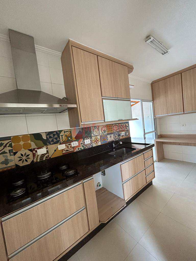 Sobrado de Condomínio em Jacareí, no bairro Loteamento Villa Branca