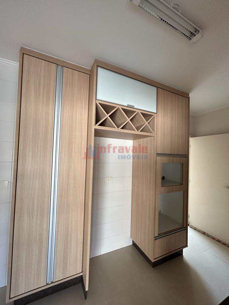 Sobrado de Condomínio em Jacareí, no bairro Loteamento Villa Branca