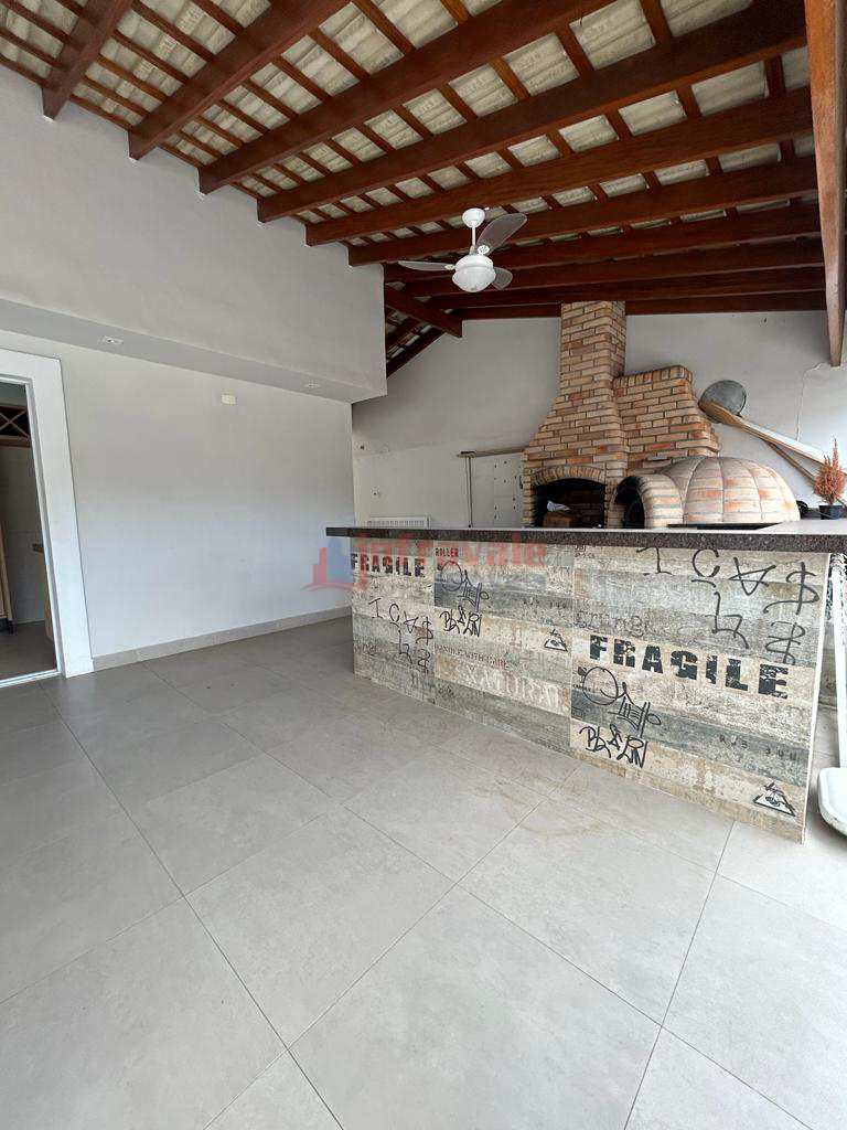 Sobrado de Condomínio em Jacareí, no bairro Loteamento Villa Branca