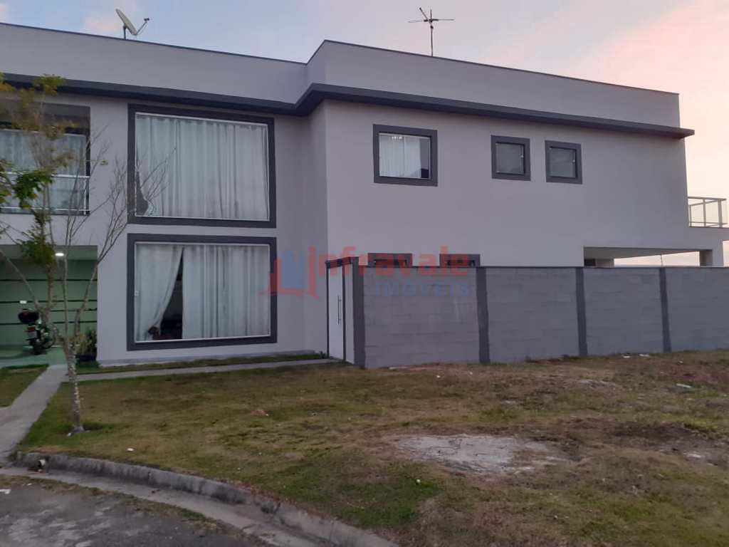 Sobrado de Condomínio em Jacareí, no bairro Jardim Jacinto