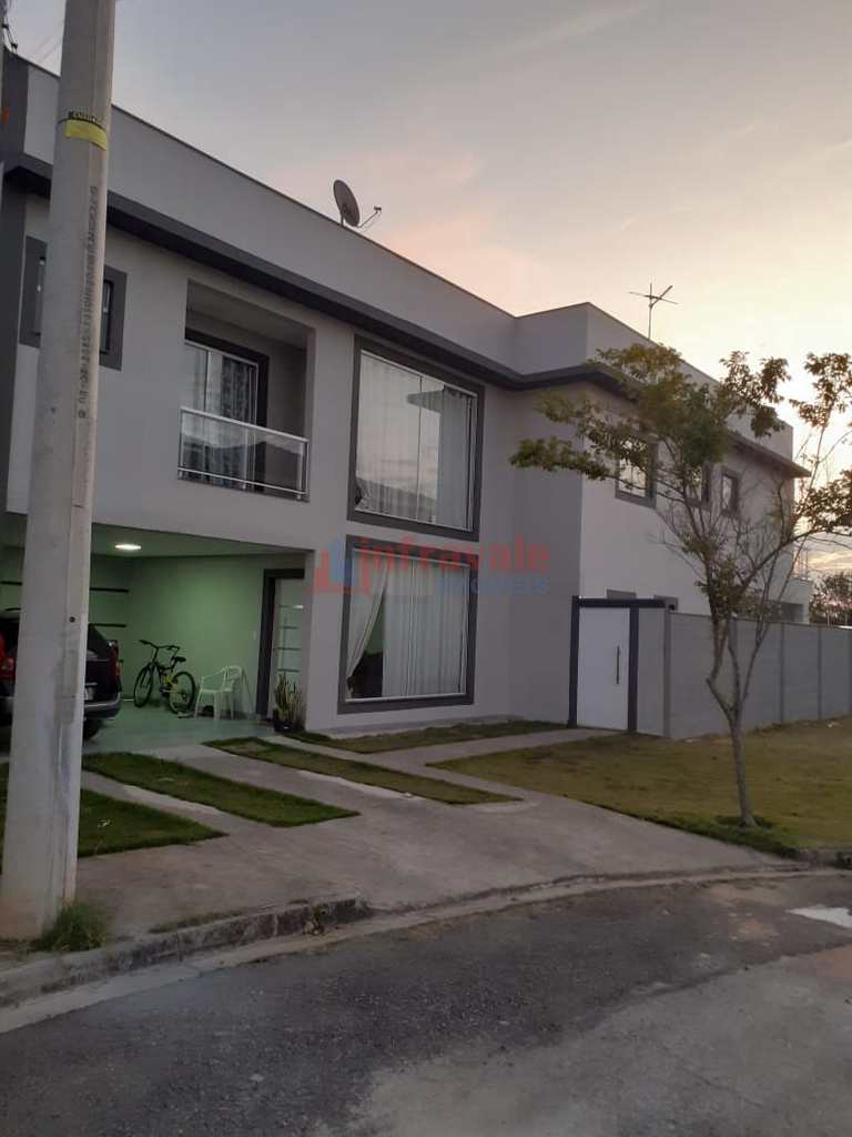 Sobrado de Condomínio em Jacareí, no bairro Jardim Jacinto
