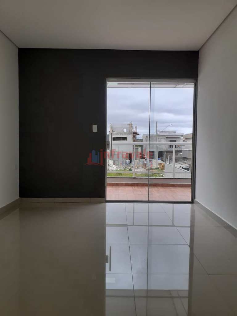 Sobrado de Condomínio em Jacareí, no bairro Jardim Jacinto