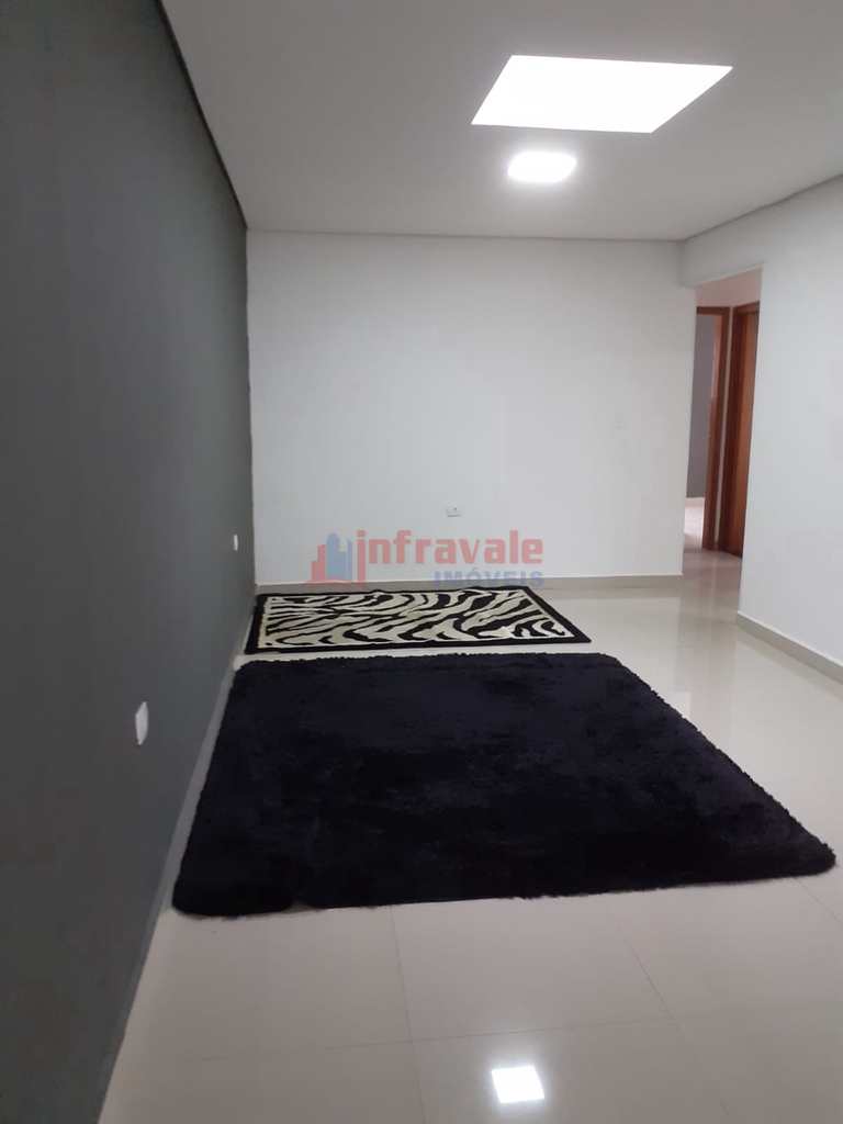 Sobrado de Condomínio em Jacareí, no bairro Jardim Jacinto