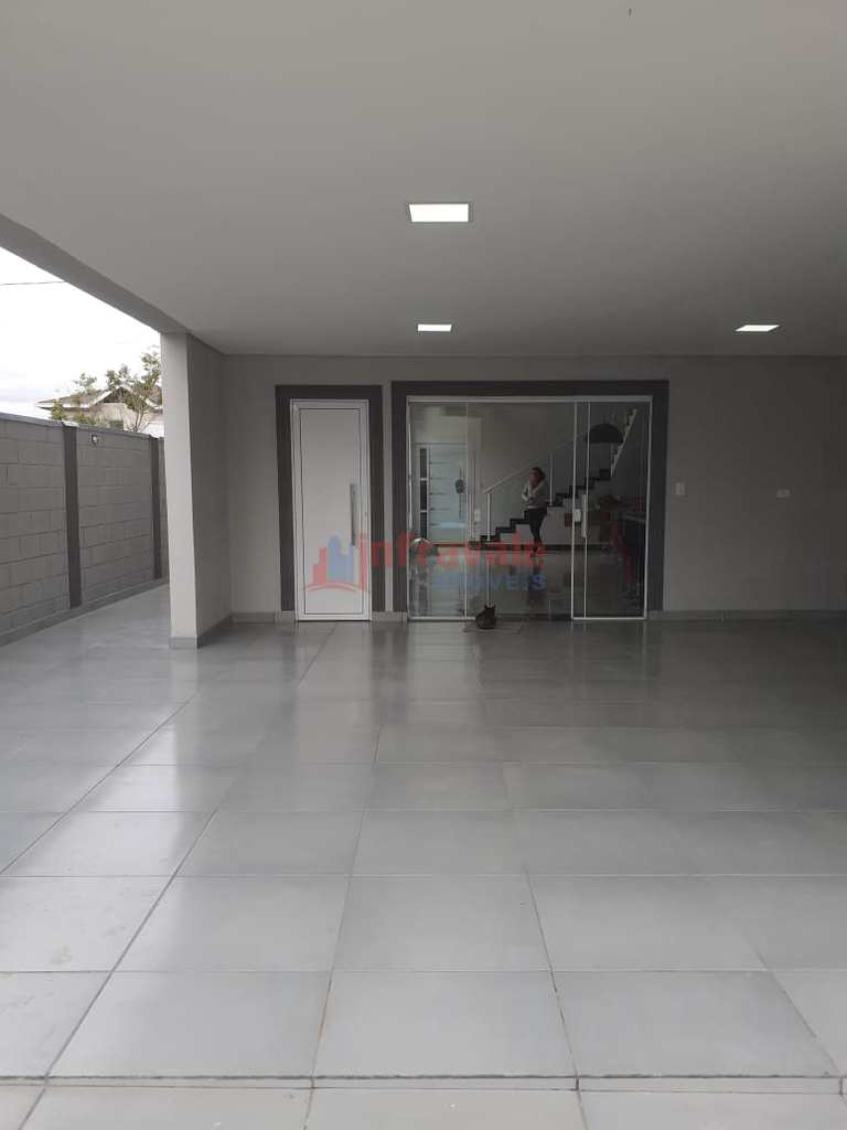 Sobrado de Condomínio em Jacareí, no bairro Jardim Jacinto