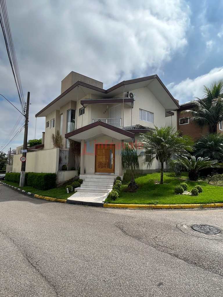 Sobrado de Condomínio em Jacareí, no bairro Loteamento Villa Branca