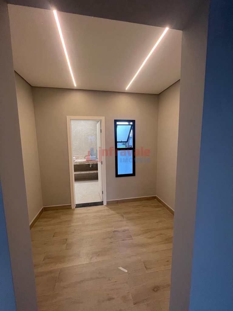 Sobrado de Condomínio em Caçapava, no bairro Residencial Colinas