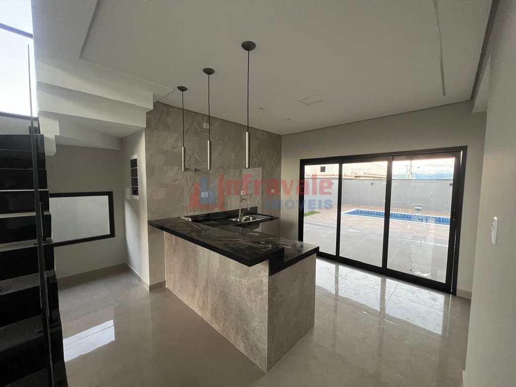 Sobrado de Condomínio em Caçapava, no bairro Residencial Colinas