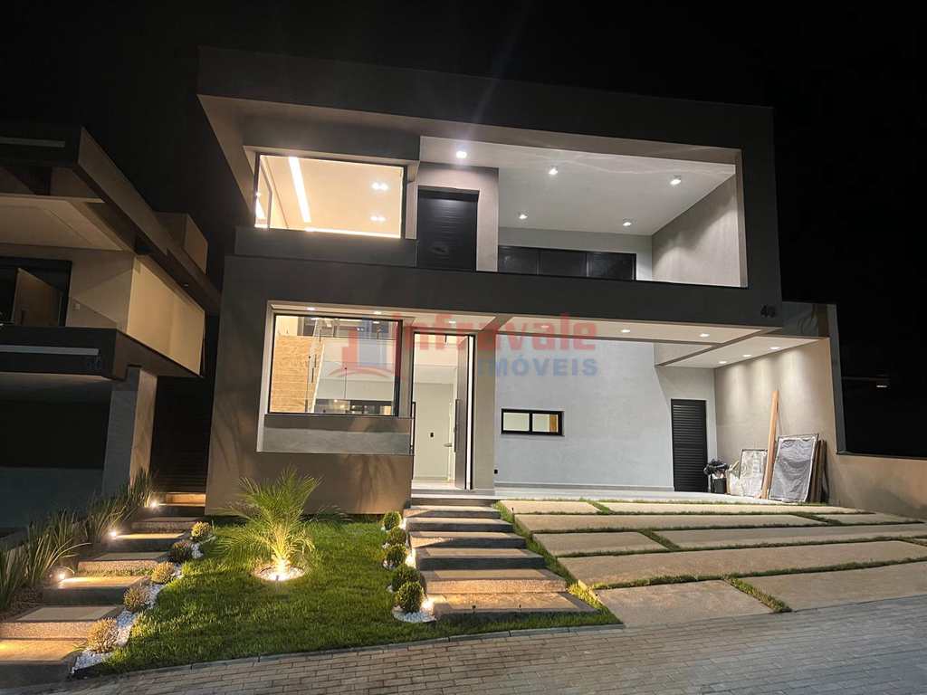 Sobrado de Condomínio em Caçapava, no bairro Residencial Colinas