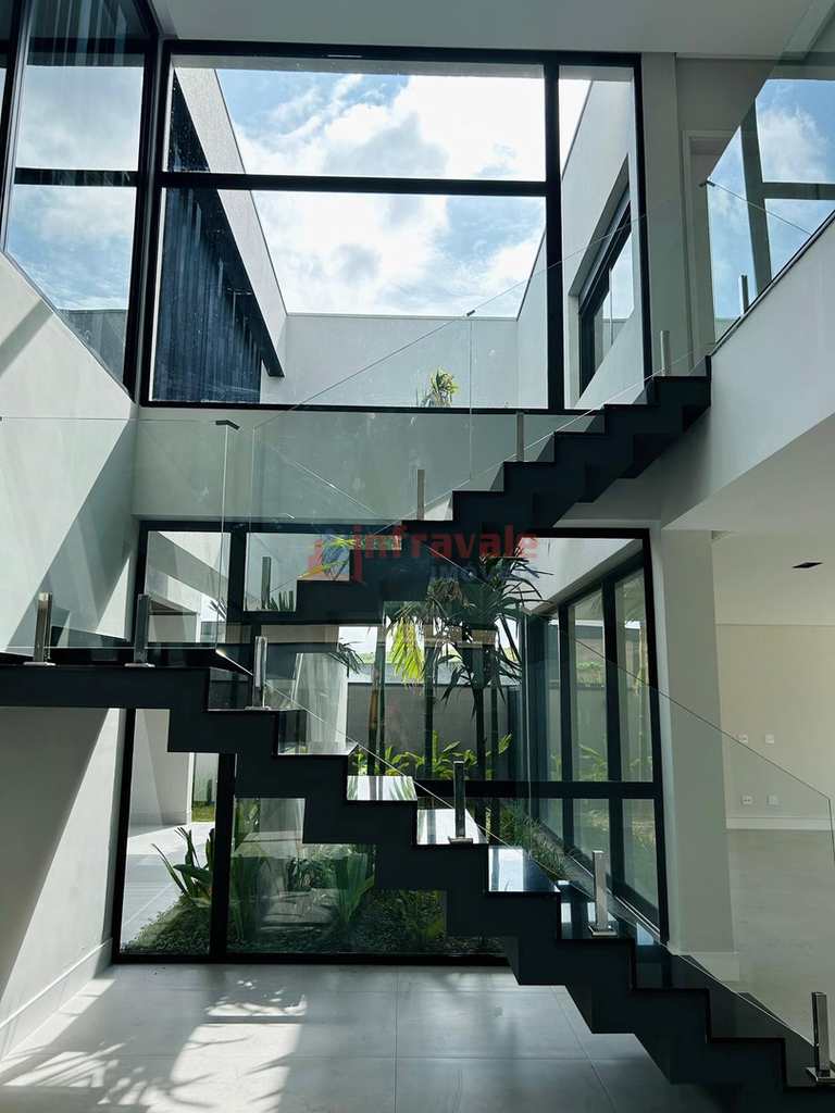 Sobrado de Condomínio em São José dos Campos, no bairro Condomínio Residencial Colinas do Paratehy