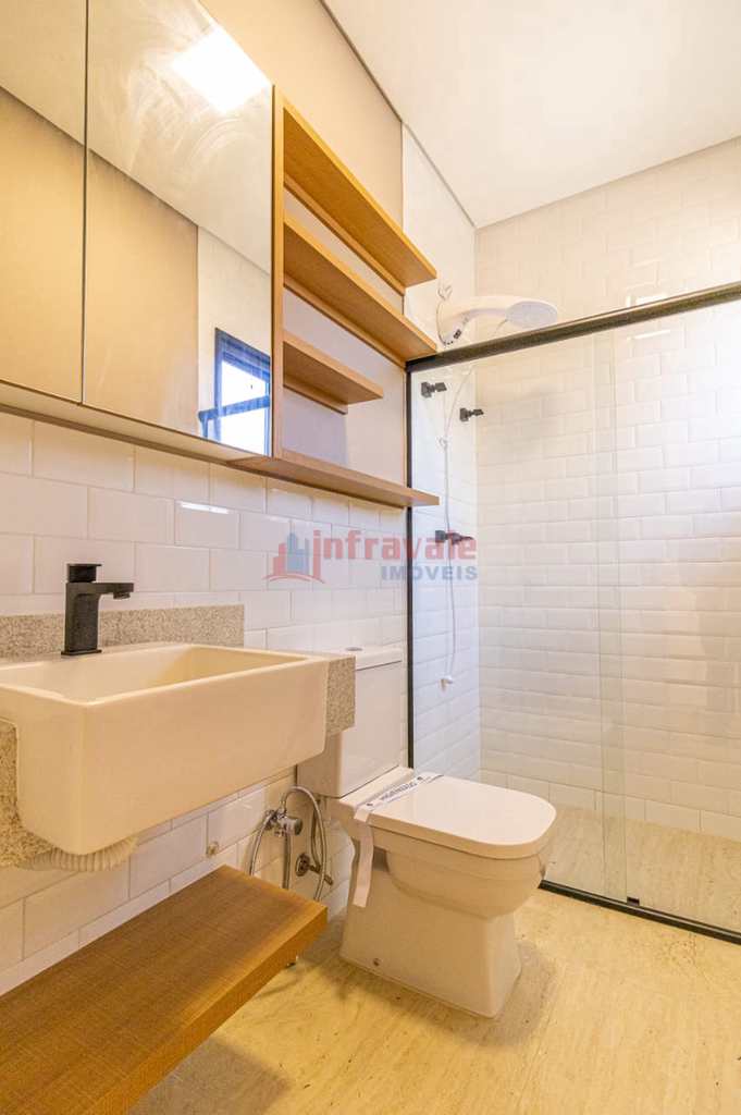 Sobrado de Condomínio em São José dos Campos, no bairro Condomínio Residencial Monte Carlo
