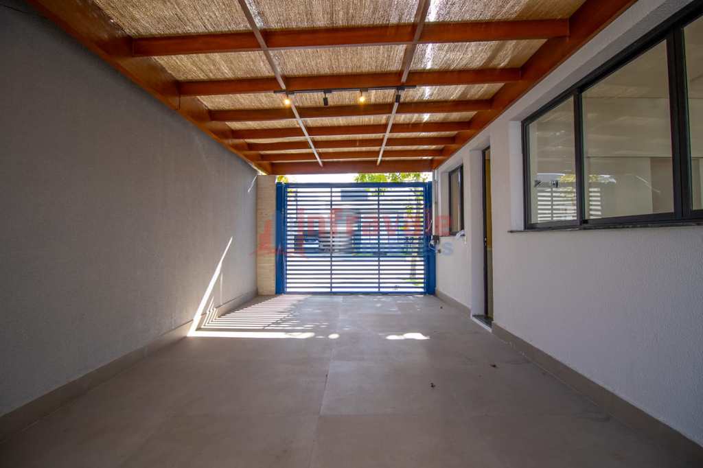 Sobrado de Condomínio em São José dos Campos, no bairro Condomínio Residencial Monte Carlo