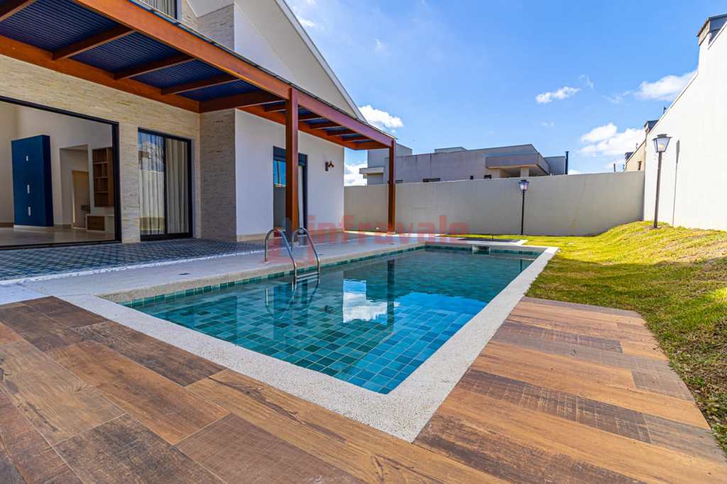 Sobrado de Condomínio em São José dos Campos, no bairro Condomínio Residencial Monte Carlo
