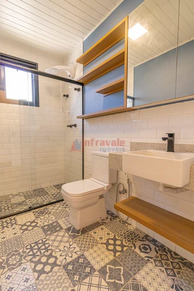Sobrado de Condomínio em São José dos Campos, no bairro Condomínio Residencial Monte Carlo