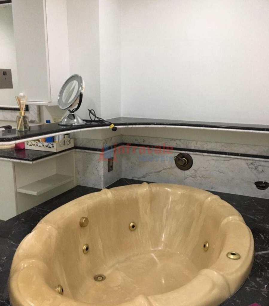 Apartamento em Jacareí, no bairro Centro