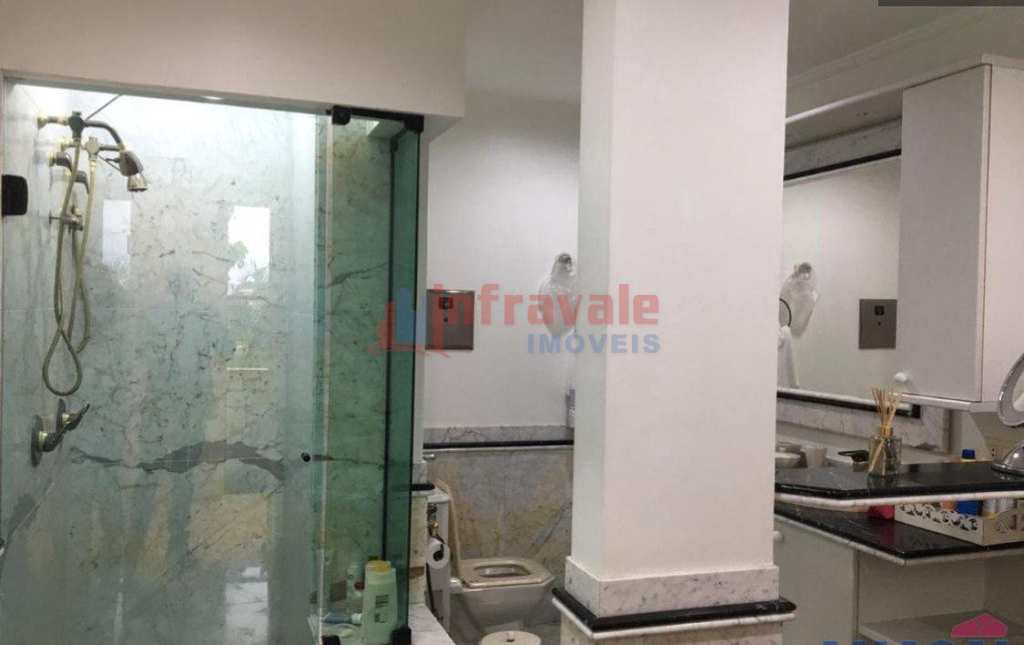 Apartamento em Jacareí, no bairro Centro