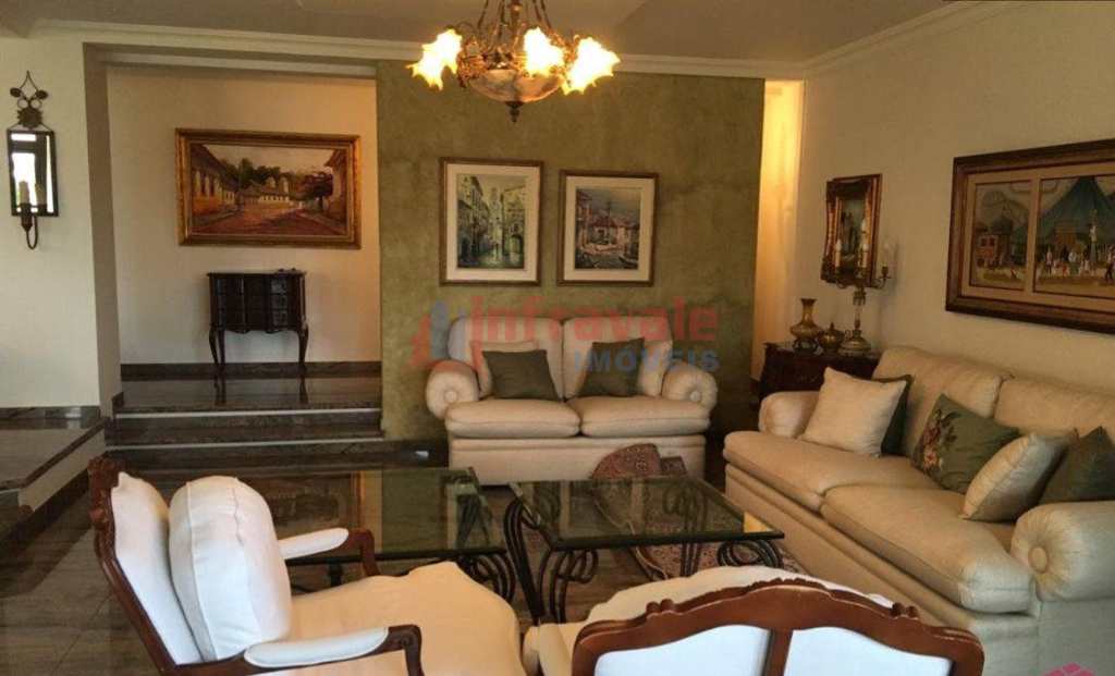 Apartamento em Jacareí, no bairro Centro