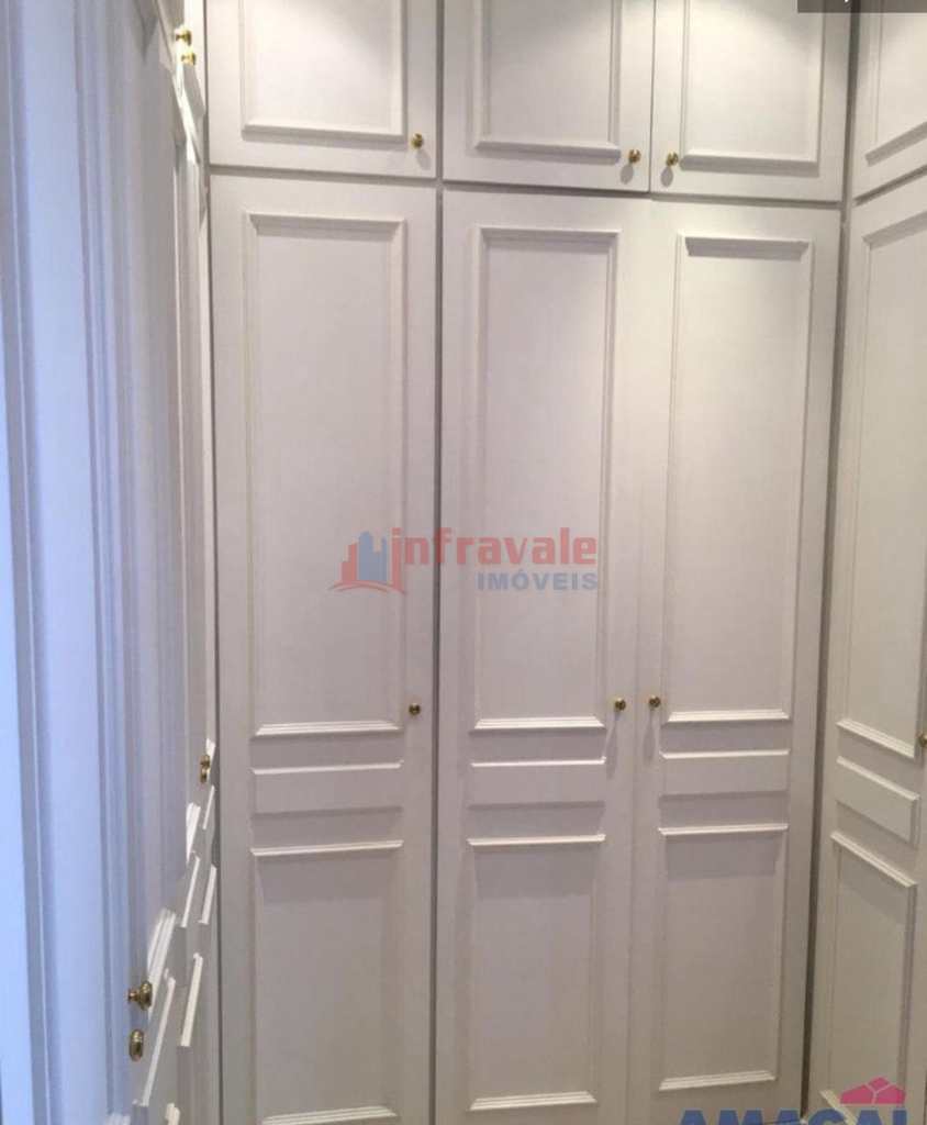 Apartamento em Jacareí, no bairro Centro