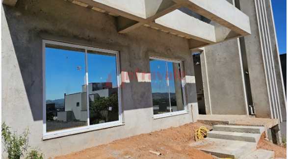 Sobrado de Condomínio em São José dos Campos, no bairro Condomínio Residencial Colinas do Paratehy