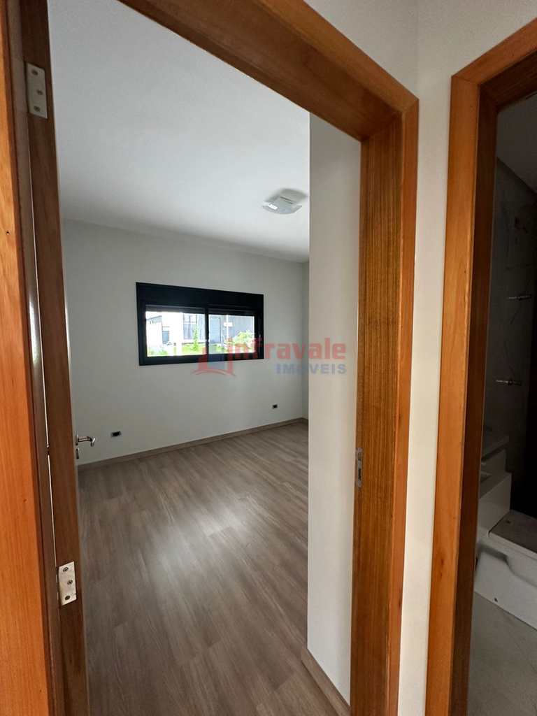 Casa de Condomínio em São José dos Campos, no bairro Floresta