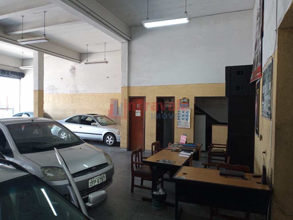 Prédio Comercial em Jacareí, no bairro Centro