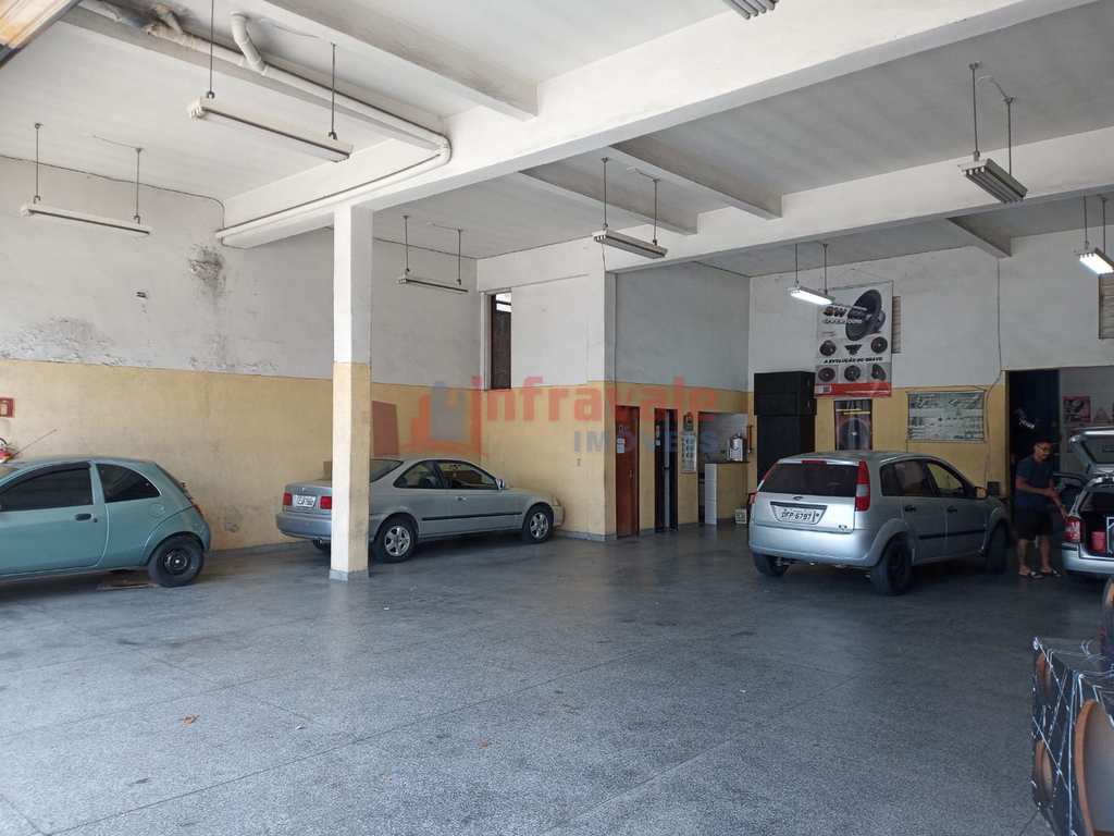 Prédio Comercial em Jacareí, no bairro Centro