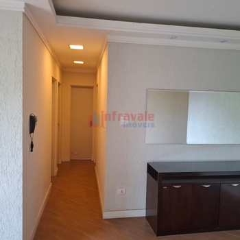Apartamento em Jacareí, bairro Jardim Califórnia