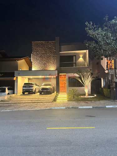 Sobrado de Condomínio, código 14493 em Jacareí, bairro Loteamento Villa Branca