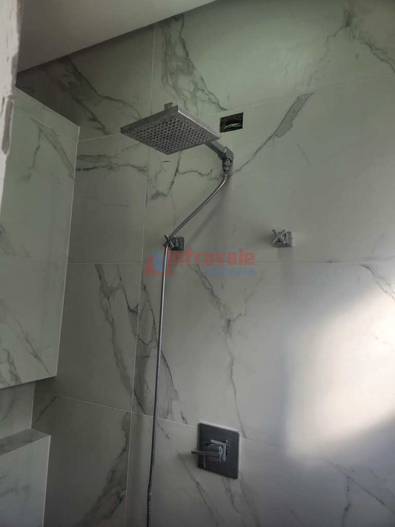 Sobrado de Condomínio em São José dos Campos, no bairro Condomínio Residencial Jaguary