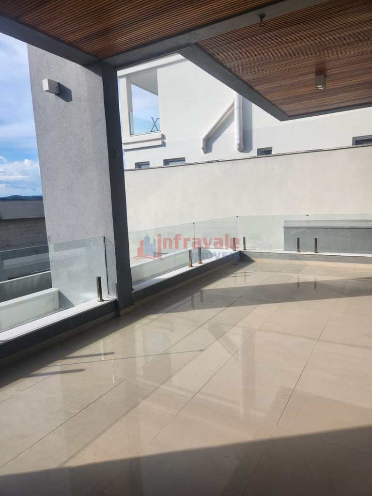 Sobrado de Condomínio em São José dos Campos, no bairro Condomínio Residencial Jaguary