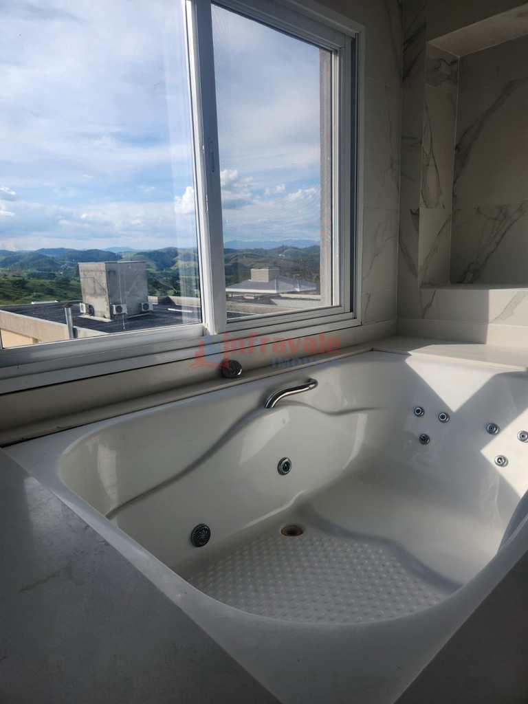 Sobrado de Condomínio em São José dos Campos, no bairro Condomínio Residencial Jaguary