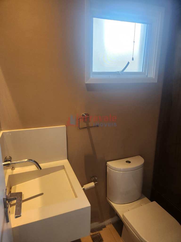Sobrado de Condomínio em São José dos Campos, no bairro Condomínio Residencial Jaguary
