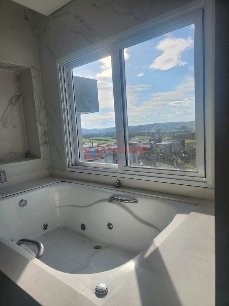 Sobrado de Condomínio em São José dos Campos, no bairro Condomínio Residencial Jaguary